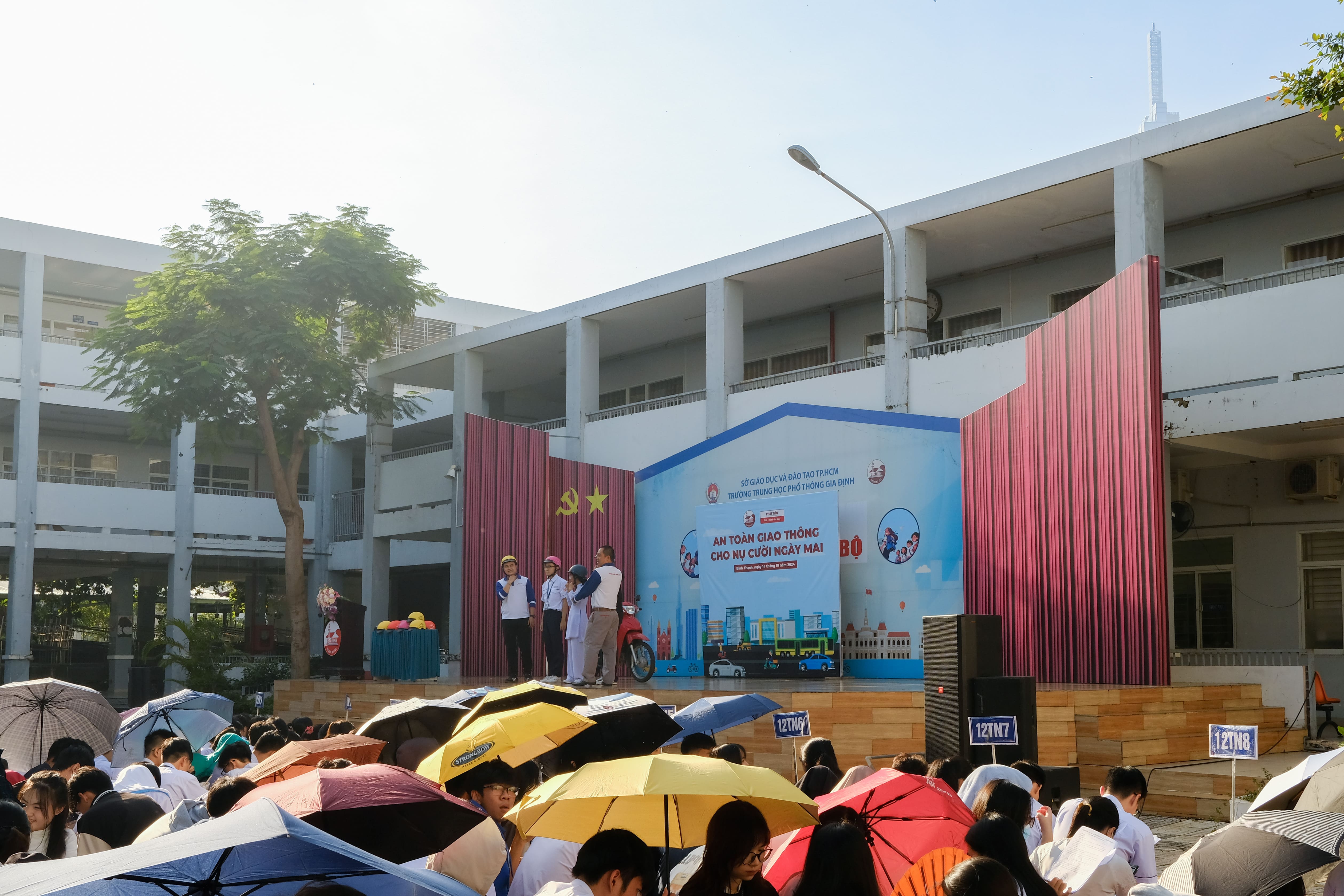 Học sinh THPT Gia Định với chuyên đề an toàn giao thông