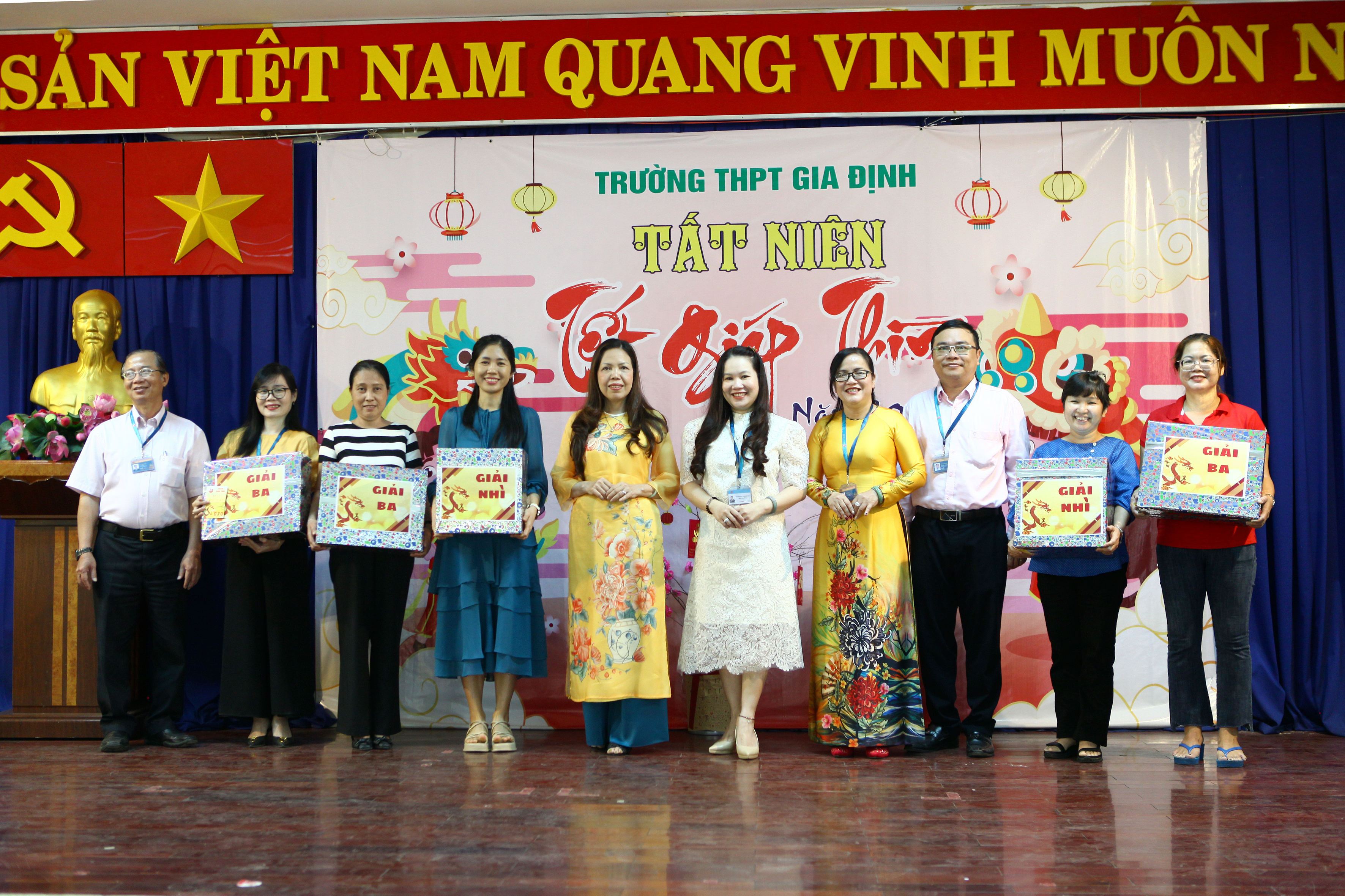 Chương trình tất niên và mừng Tết Giáp Thìn 2024