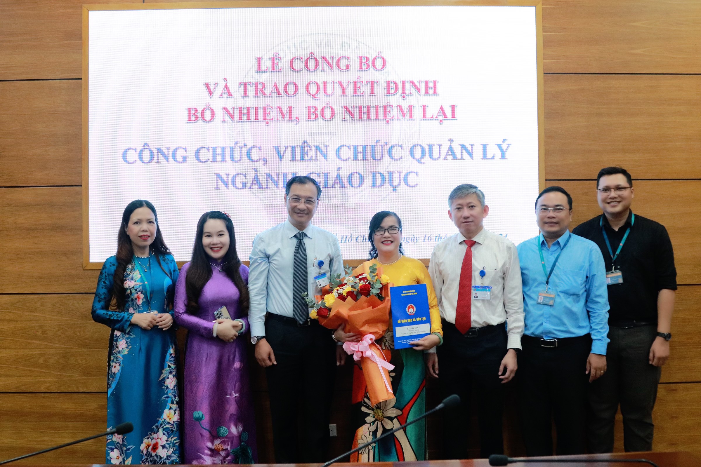 Chúc mừng Cô Bùi Mỵ Thúy nhận Quyết định bổ nhiệm lại Phó Hiệu trưởng trường THPT Gia Định