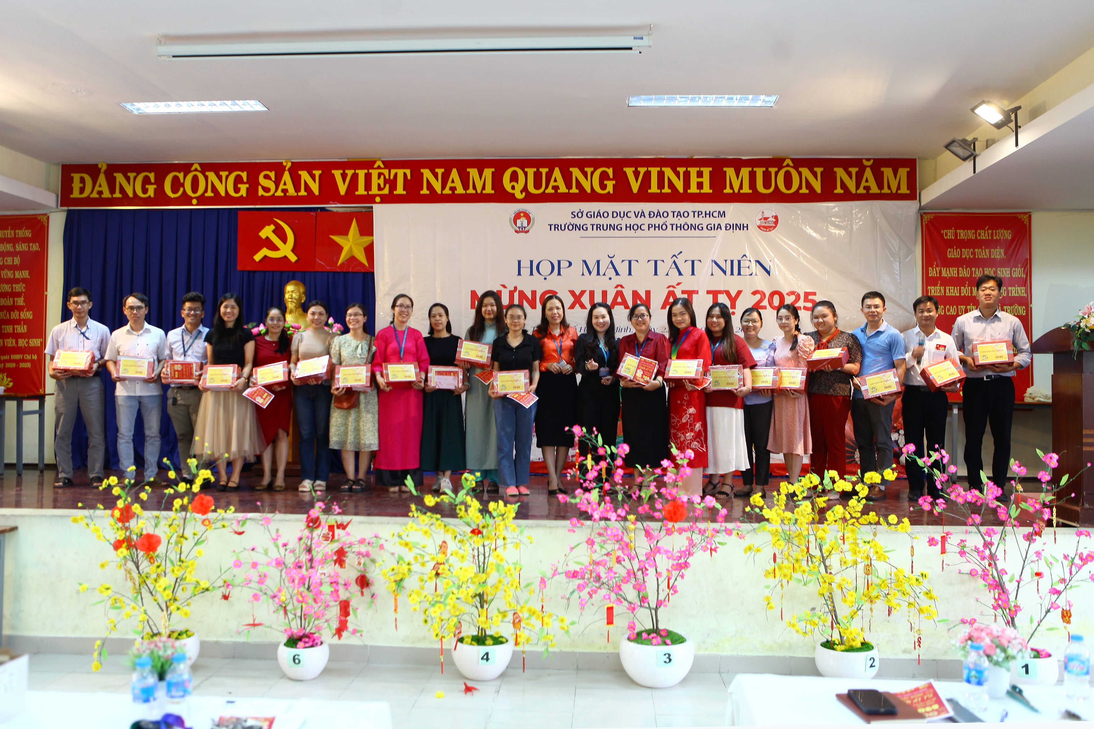 Họp tất niên và mừng xuân Ất Tỵ 2025