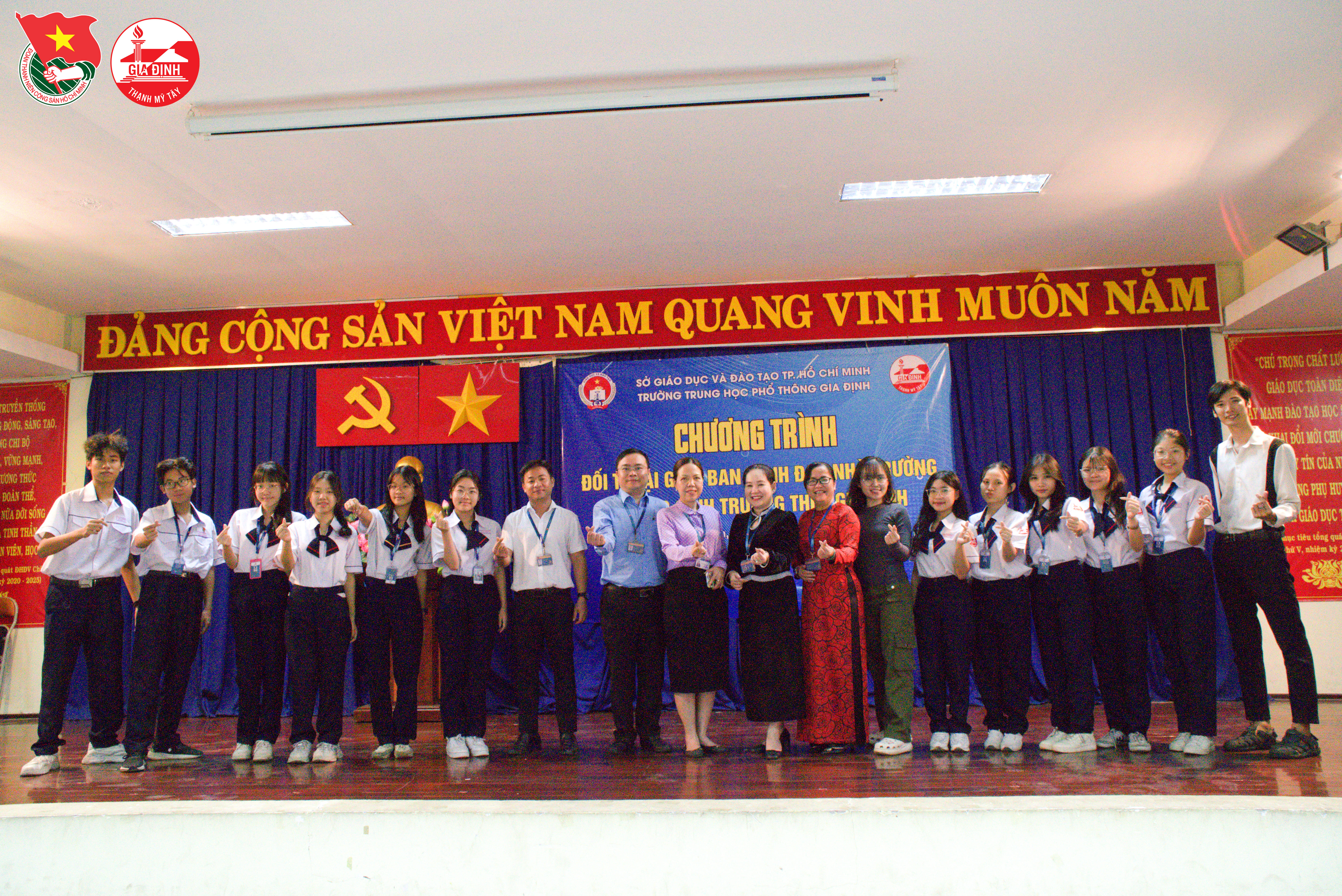 Chương trình đối thoại giữa Ban lãnh đạo và học sinh trường THPT Gia Định năm học 2024 – 2025