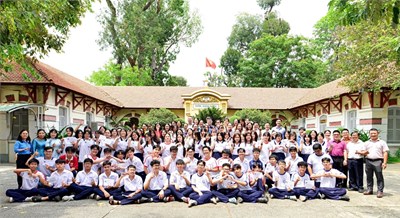 Lễ xuất quân đội tuyển học sinh giỏi khối 10, 11 tham dự cuộc thi Olympic Thành phố Hồ Chí Minh năm học 2025-2026