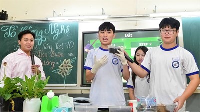 Tổ Công nghệ thao giảng cụm: Sắc xuân ngập tràn trong tiết thao giảng dự án STEM  Vườn xuân học đường 