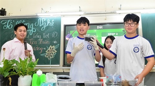 Tổ Công nghệ thao giảng cụm: Sắc xuân ngập tràn trong tiết thao giảng dự án STEM  Vườn xuân học đường 